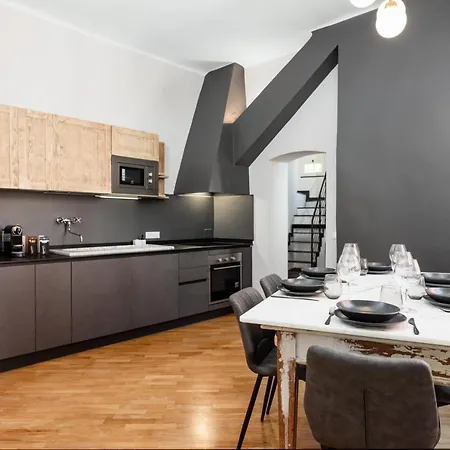 Esclusivo 130 Mq + Terrazzo Via San Vincenzo Appartement